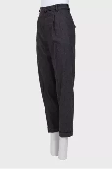Wool trousers with a belt
