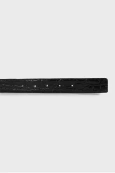 Leather belt with logo buckle