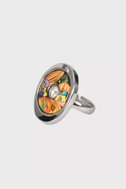 Silver ring with a pattern