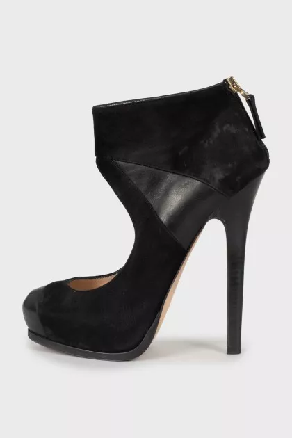 Combined black ankle boots