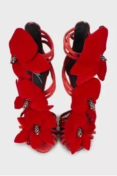 Suede sandals decorated with flowers