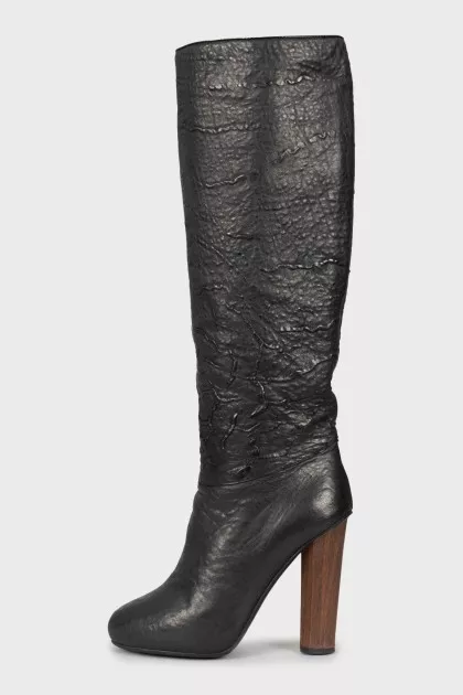 Leather boots with wooden heels