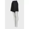 Black shorts with elastic