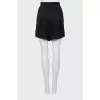 Black shorts with elastic