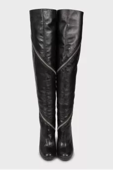 Leather over the knee boots decorated with zipper
