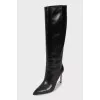 Leather boots with pointed toe