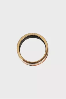 Gold ring with a pattern