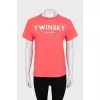 Pink T-shirt with embroidered logo