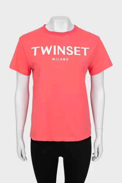 Pink T-shirt with embroidered logo