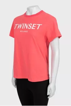 Pink T-shirt with embroidered logo