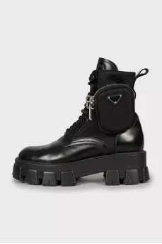 Boots Monolith