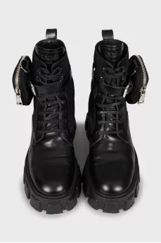 Boots Monolith