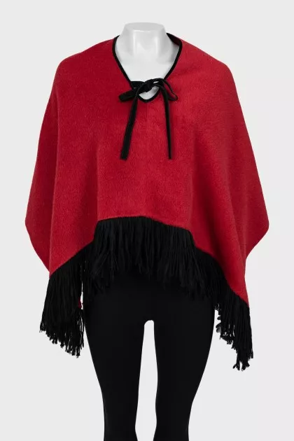 Wool poncho with fringes