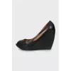 Leather high wedge shoes