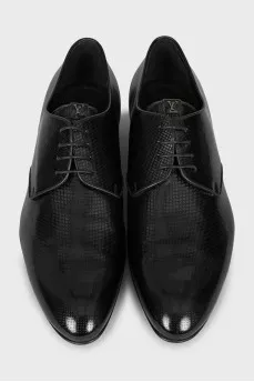 Men's shoes with embossed leather