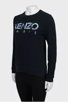 Sweatshirt decorated with sequins