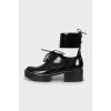Combined lace-up boots