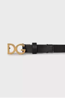Belt with logo buckle