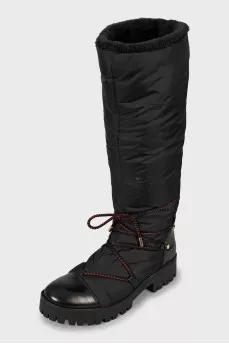 Insulated boots made of textile and leather