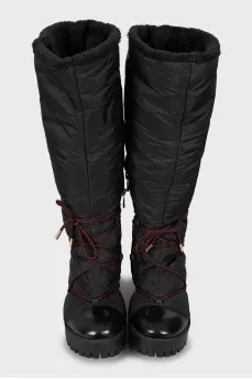 Insulated boots made of textile and leather