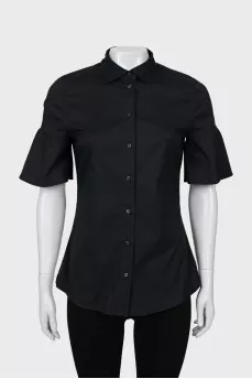 Black short sleeve shirt