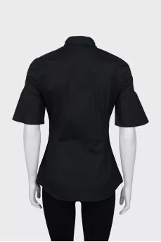 Black short sleeve shirt