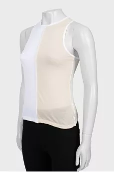 Two-tone T-shirt with seams facing out