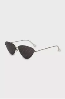 Sunglasses with signature print on the lenses