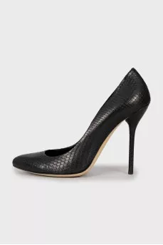 Black snakeskin shoes