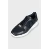 Men's sneakers with patch