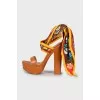 Leather sandals with scarf