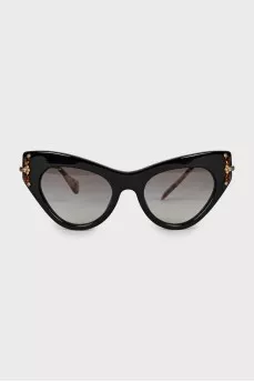 Sunglasses with decorative frames