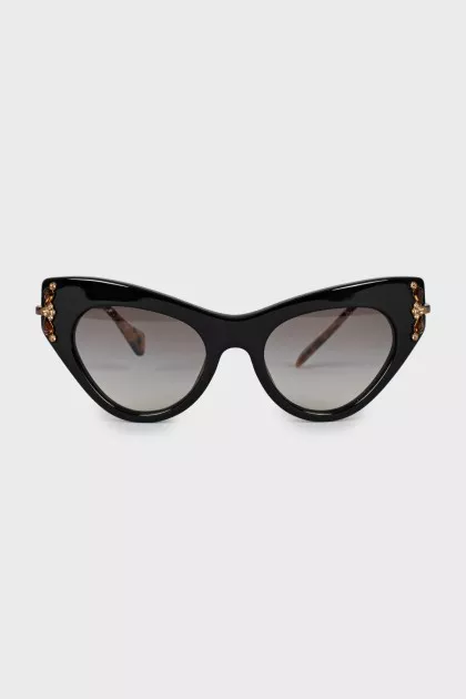 Sunglasses with decorative frames