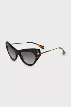 Sunglasses with decorative frames
