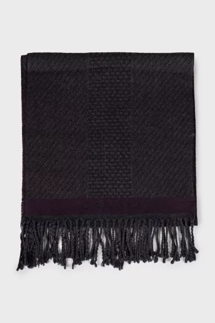 Wool scarf with fringe