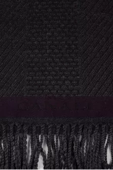 Wool scarf with fringe