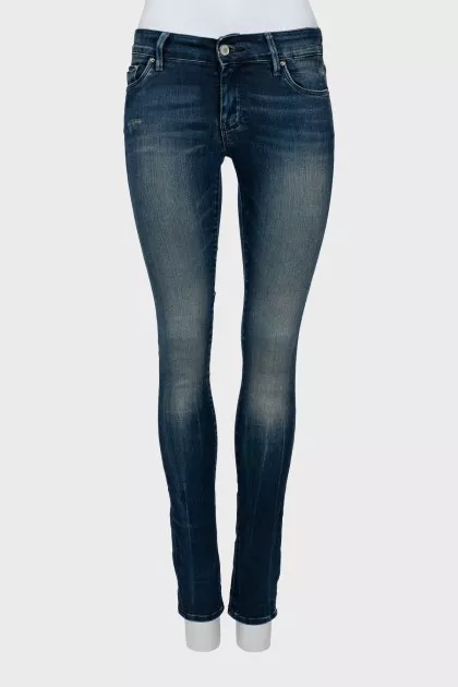Mid-rise skinny jeans