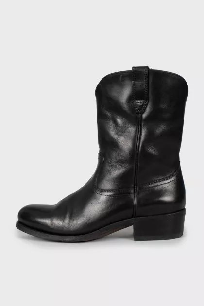 Mid heel leather boots