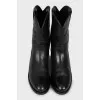 Mid heel leather boots