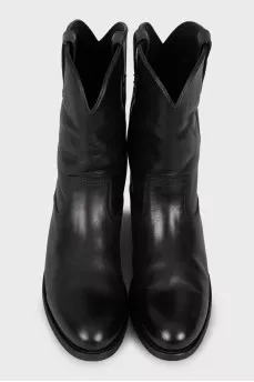 Mid heel leather boots