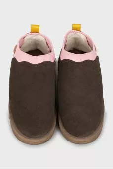 Insulated boots made of suede and textile