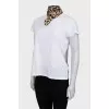 White T-shirt with scarf