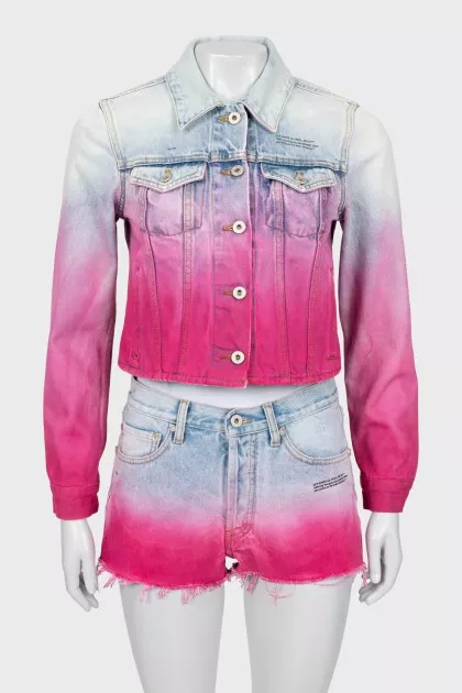 Suit with shorts in gradient print