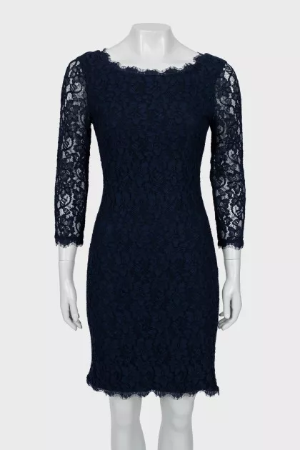 Lace dress with 3/4 sleeves