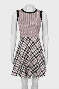 Fitted dress with combined print