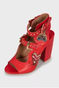 Leather sandals decorated with beads