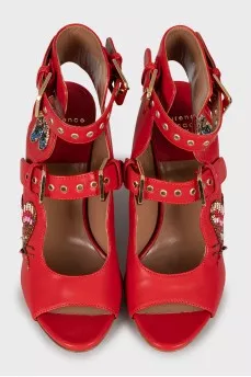 Leather sandals decorated with beads