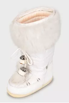 Белые дутики с мехом