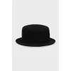 Wool hat with embroidery