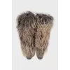 High-heeled boots with fur